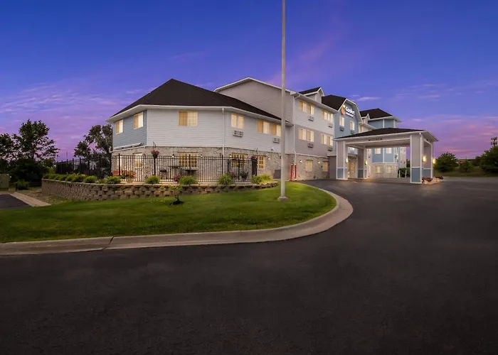 Comfort Inn & Suites Bellevue - Omaha Offutt Afb