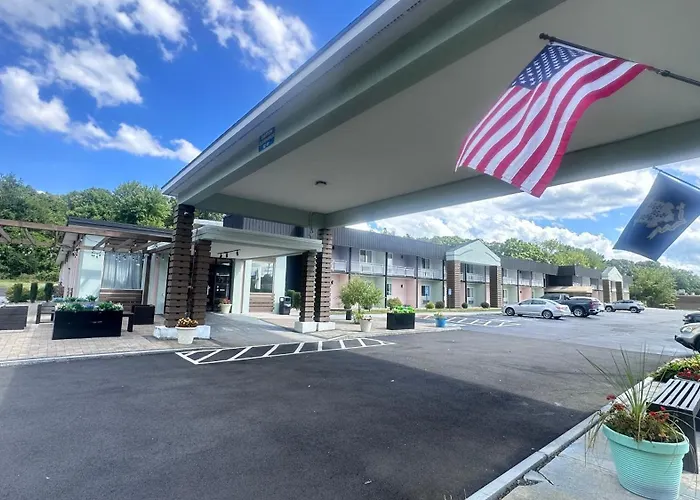 Days Inn By Wyndham Southington