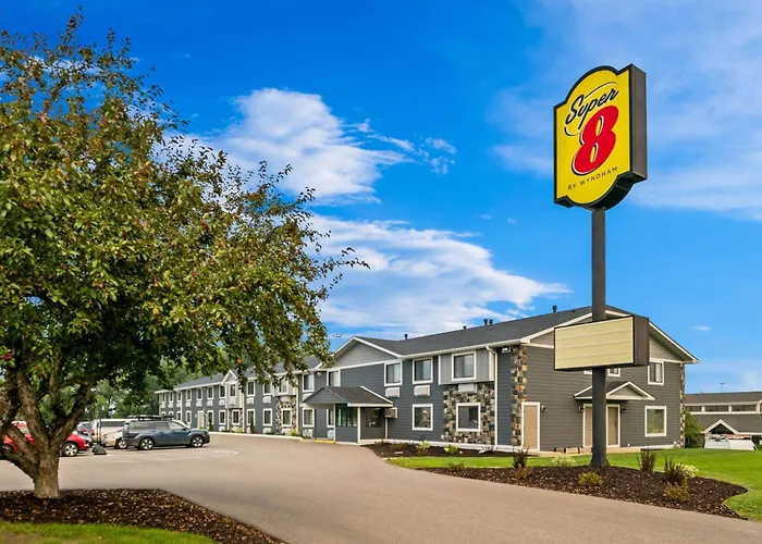 Super 8 By Wyndham Alexandria Mn