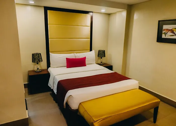 Goldberry Suites & Hotel Mactan