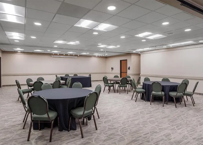 Best Western Plus Oak Harbor Hotel & Conference Center