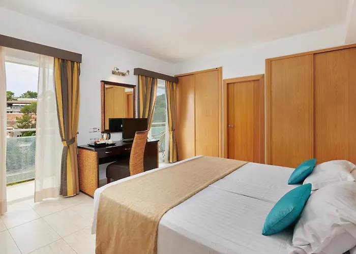 Hotel Apartamentos Cala Santanyi