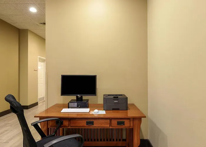 Mainstay Suites Fitchburg - Madison