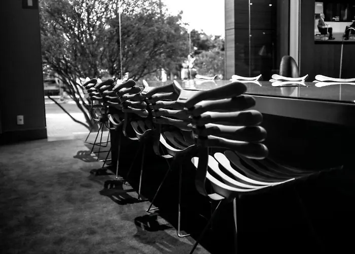 Dmax Hotel