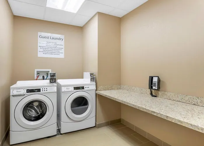 Comfort Suites West Omaha