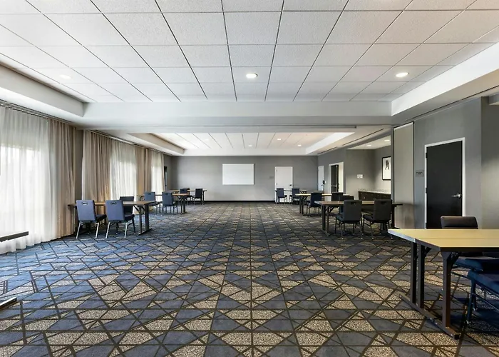 Courtyard By Marriott St. Louis St. Peters