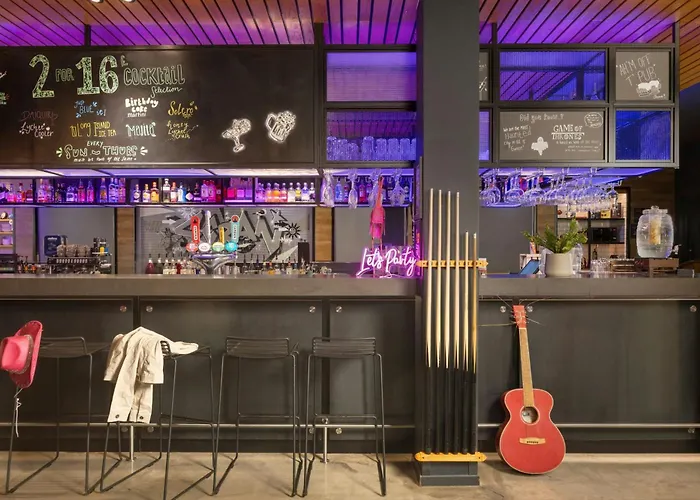 Moxy York