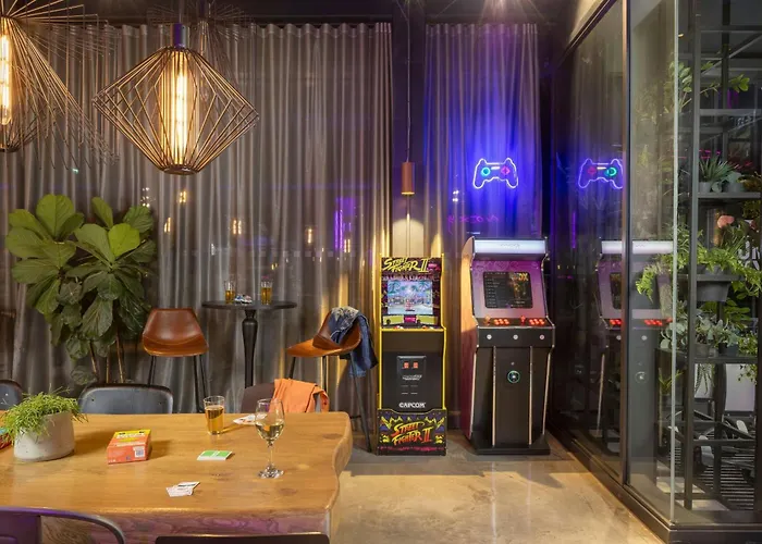 Moxy York