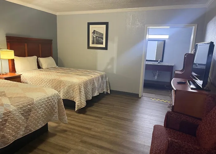 Lake Marion Inn