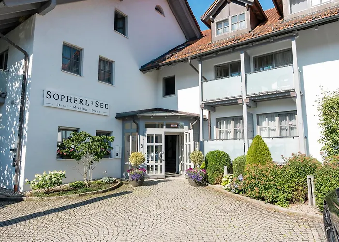 Sopherl Am See - Fruehstueck Auf Der Seeterrasse, Sehr Ruhig Und Wunderschoen Am See, 3 Minuten Nach Oberpfaffenhofen, Viele Radtouren, Restaurants & Cafes In Der Umgebung