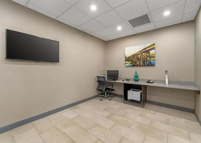 Best Western Plus Mcpherson