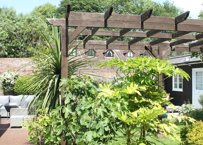 East Walls Hotel