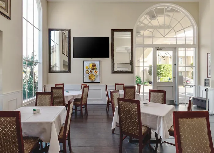 Best Western Plus Newport Mesa Inn