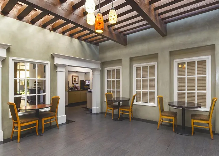 Best Western Plus Newport Mesa Inn