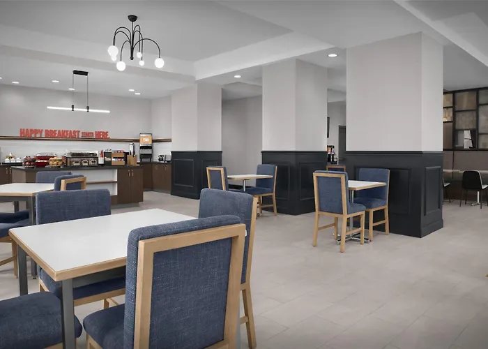 Hampton Inn Indianapolis Downtown Across From Circle Centre