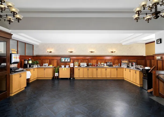 Huntingdon Hotel And Suites