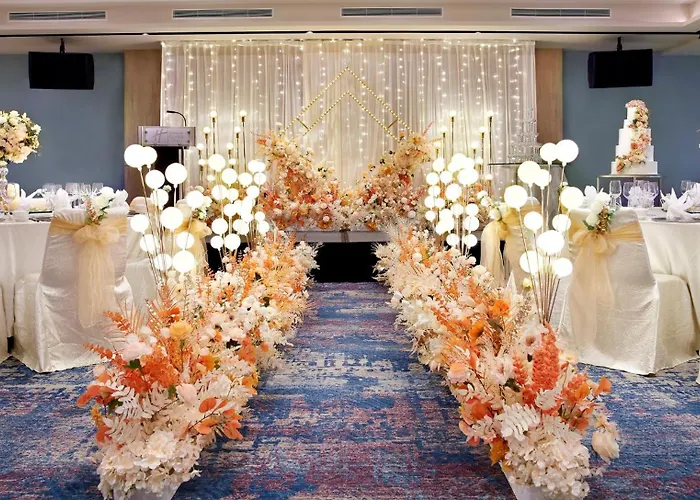 Holiday Inn Express & Suites Singapore Novena By Ihg