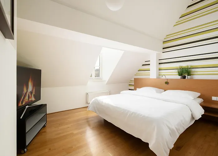 Hotel Campuszwei Komfortable Doppelzimmer & Apartments Mit Kueche Zentral In Ludwigsburg Ideal Fuer Business & Langzeitaufenthalte 24H Check In Kinder Bis 14 Jahre Uebernachten Kostenlos