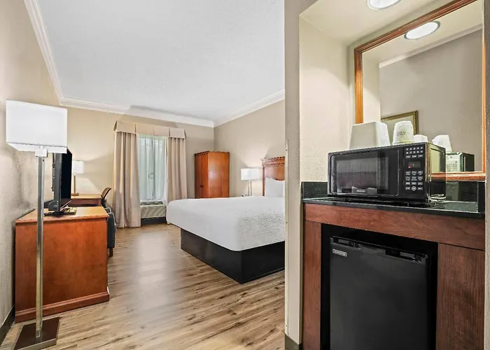 Baymont By Wyndham Madisonville