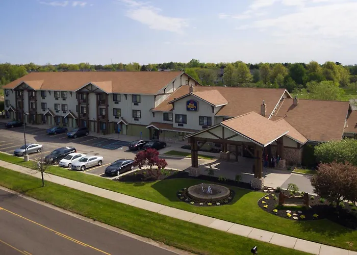 White Pine Inn & Suites