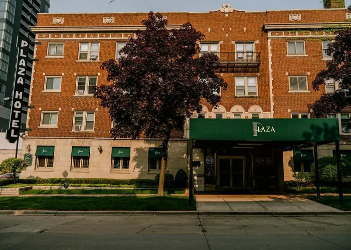 The Plaza Hotel - Milwaukee