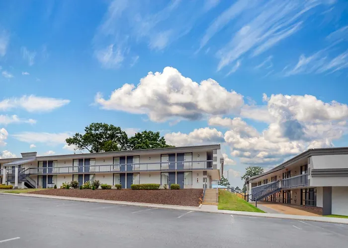 Clarion Pointe Morrow - Atlanta South