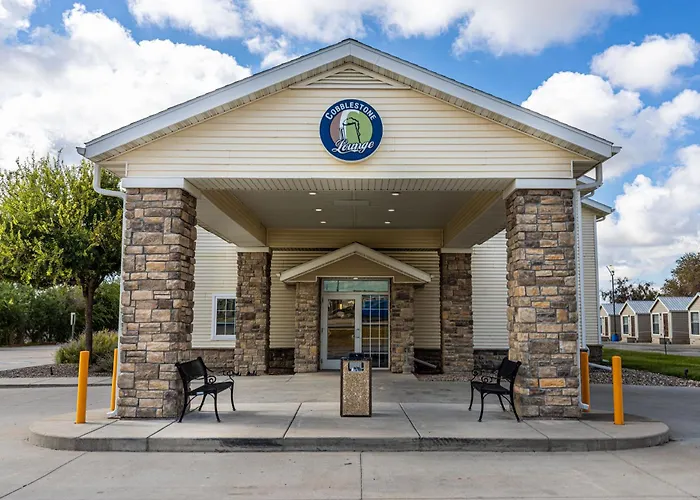 Cobblestone Inn & Suites - Big Lake