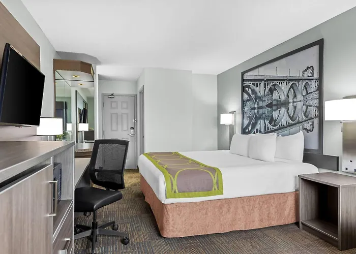 Super 8 By Wyndham Saskatoon Near Saskatoon Airport