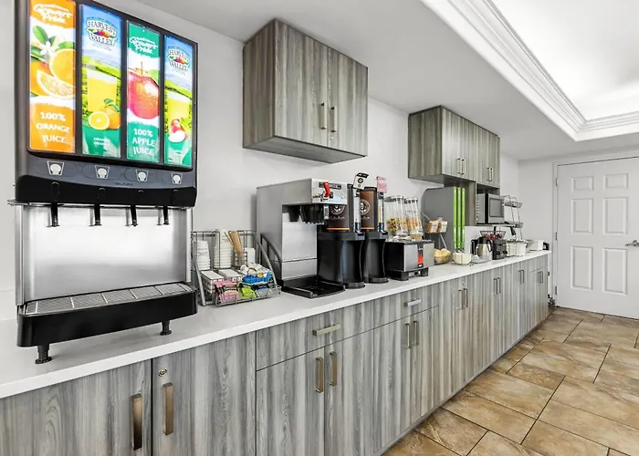 Super 8 By Wyndham Saskatoon Near Saskatoon Airport