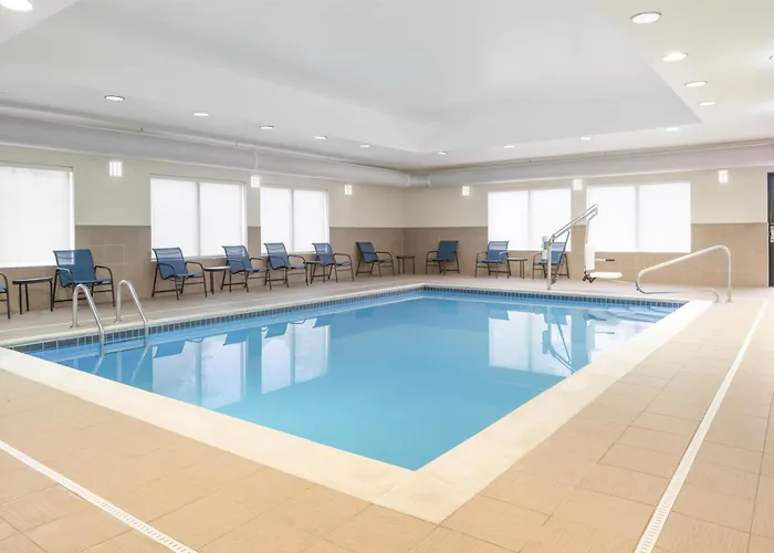 Hampton Inn Fairmont
