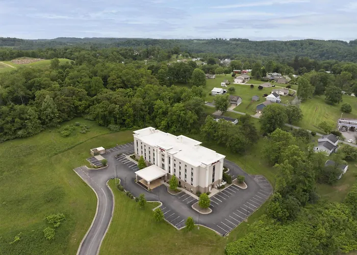 Hampton Inn Fairmont
