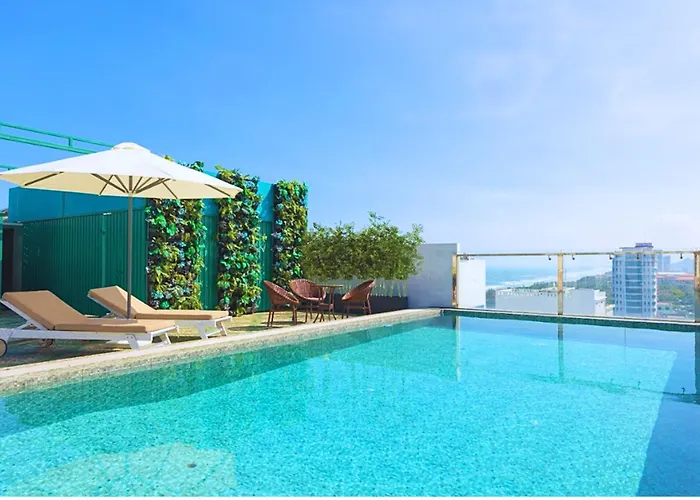 Palazzo Luxury Hotel & Bistro - Central My Khe Beach Walking Street
