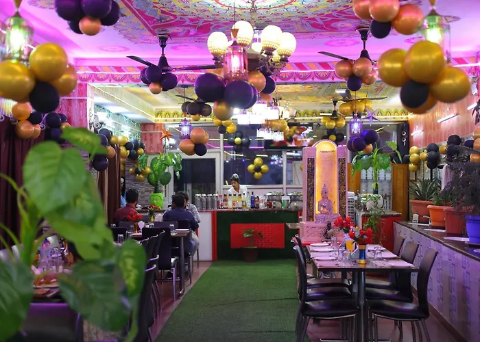 Hotel Anand Lok