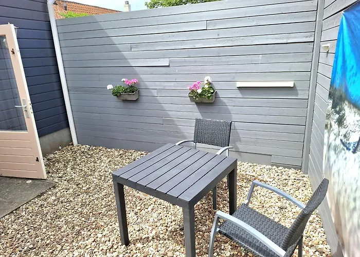 Vakantiewoning met terras vlakbij strand en centrum