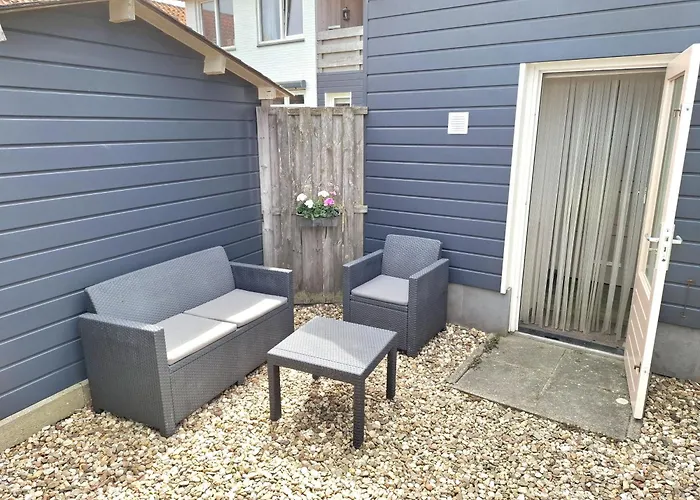 Vakantiewoning met terras vlakbij strand en centrum
