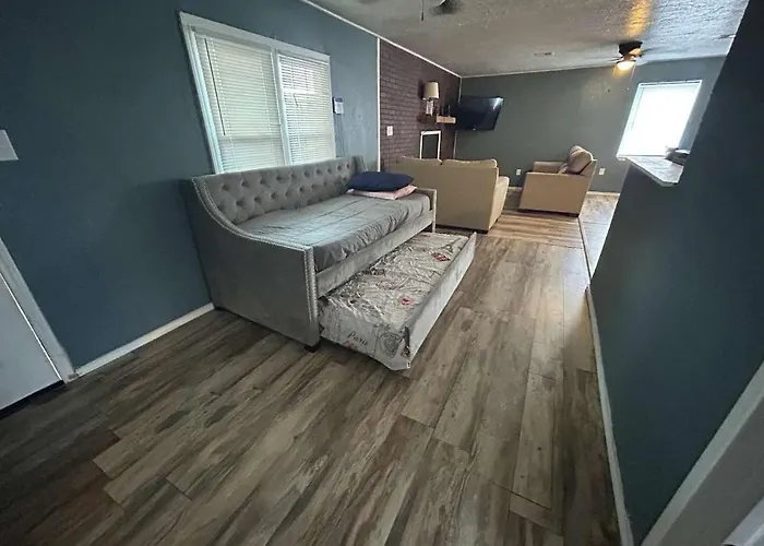 1 Bedroom With A Fireplace Close To Base