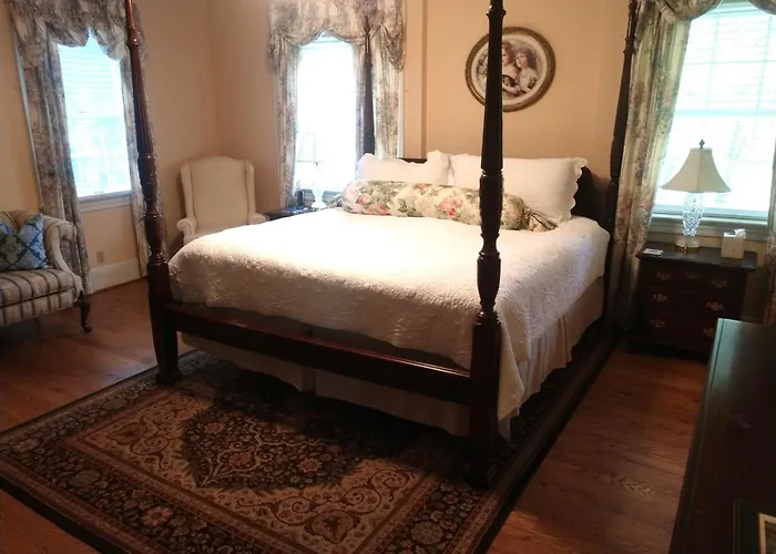 The Virginia Cliffe Inn