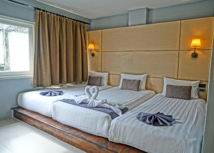 Montree Phuket Hotel