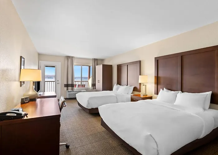 Comfort Inn & Suites Munising-Lakefront