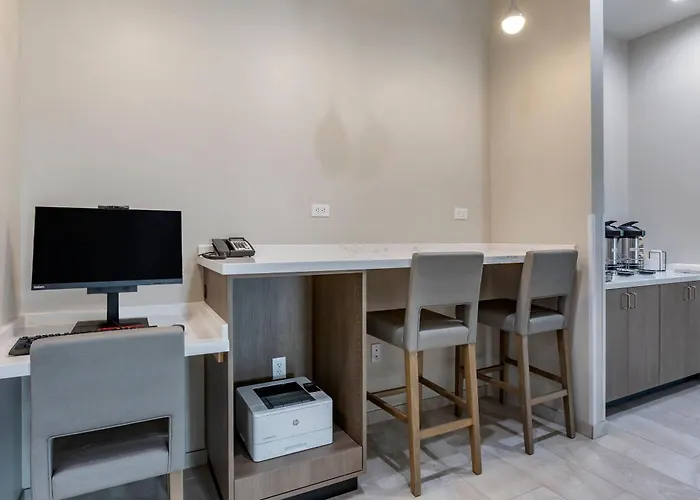 Comfort Suites Scottsdale Talking Stick Entertainment District