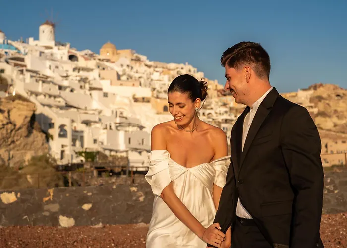 Santo Mine Oia Suites