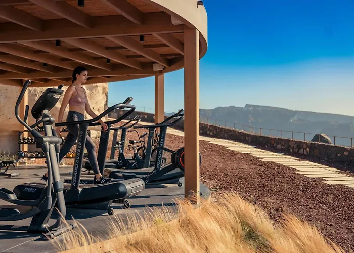 Santo Mine Oia Suites