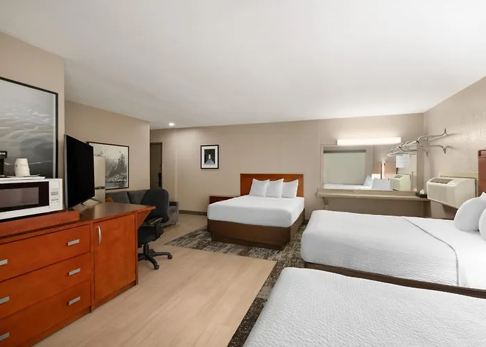 Travelodge By Wyndham Parker