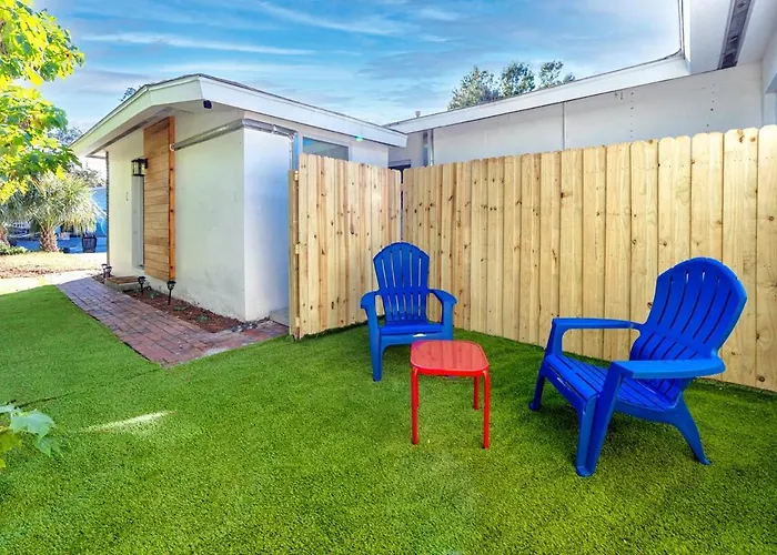 Mins To Beach - Studio Home- Walk To Downtown - Free Parking