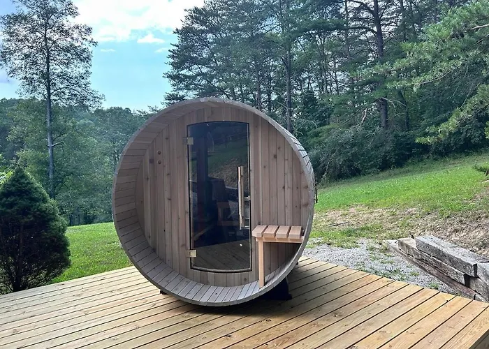 Cabin With Stargazing Dome, Sauna, Hot Tub, Pickleball, Firepit