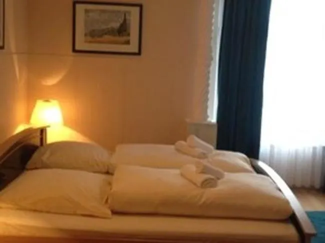 Hotel Mina