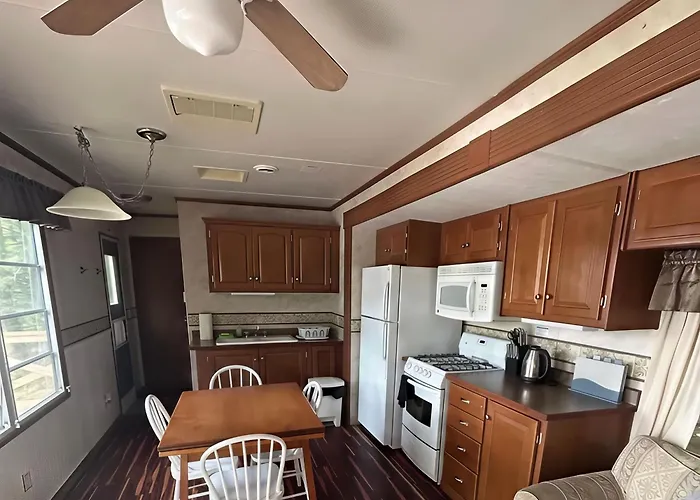 Lakefront Rv Cottage In Parry Sound #3