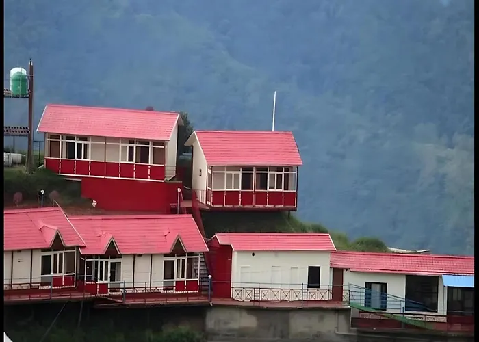 Aurevelle Kastura Resort Kanatal - Mountain View Rooms - 5 Min From Surkanda Devi Temple