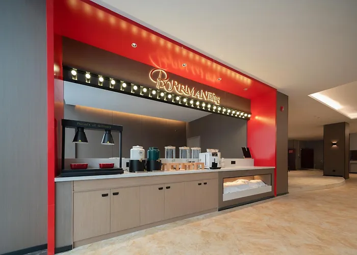 Zhangjiajie Borrman Hotel 300 Meters To National Forest Park East Gate-English Butler Service-Free Gym And Luandry-Tickets Reserve-Shuttle Service-Personal Itinerary Service-Buffet Breakfast