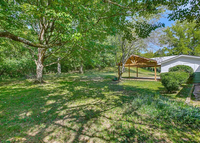 4 Mi To Dtwn: Goodlettsville Getaway W/ Yard